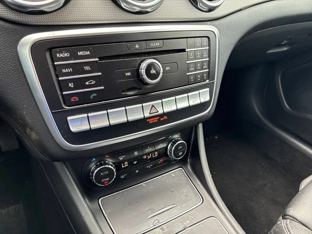 Used 2019  Mercedes-Benz GLA 250 image 28