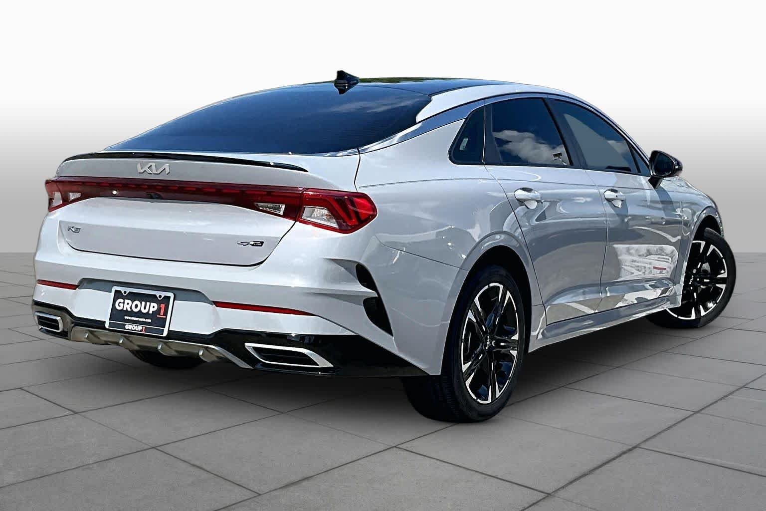 Used 2022 Wolf Gray Kia GT-Line image 12