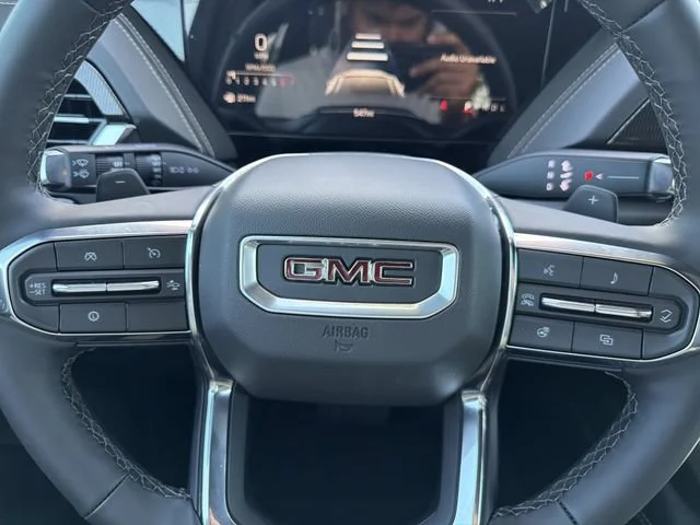 New 2026 Summit White GMC Elevation image 31