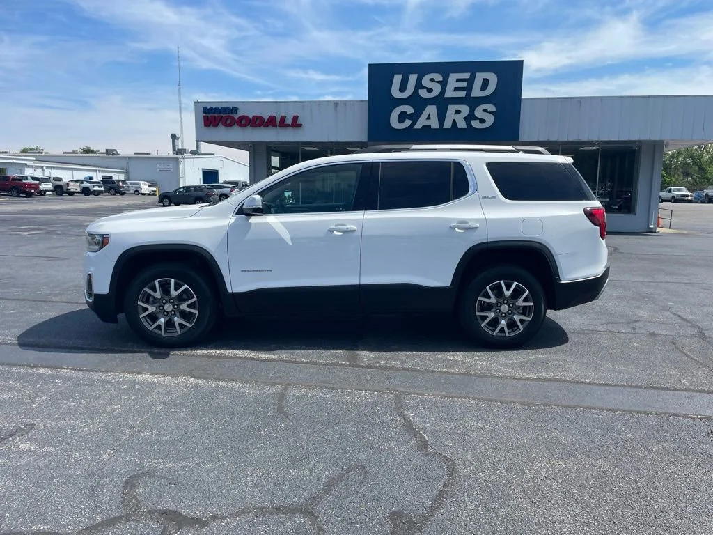 Used 2023 Summit White GMC SLE image 4