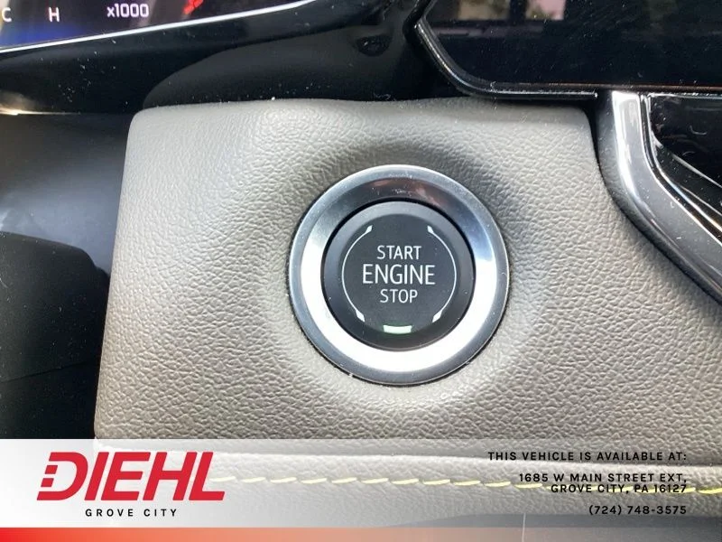 Used 2025 Gray Chevrolet ZR2 image 32