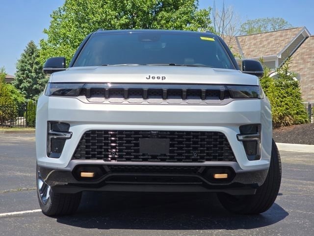 New 2026 Silver-Zynith Exterior Paint Jeep 85th Anniversary image 3