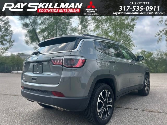Used 2023 Gray Jeep Limited image 5