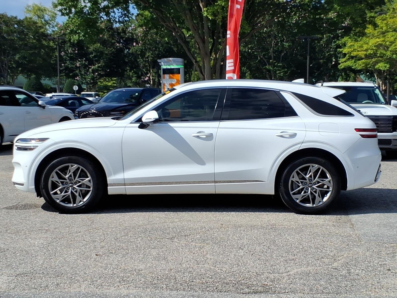 Used 2023 Alta White Genesis 2.5T image 3