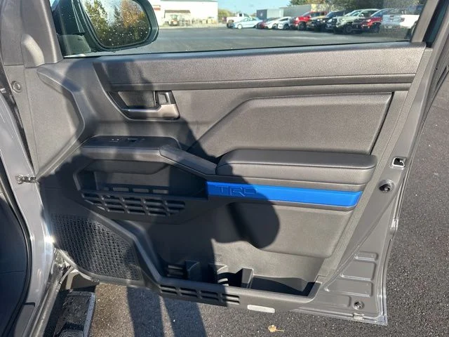 2025 Toyota Tacoma TRD Sport - Photo 11