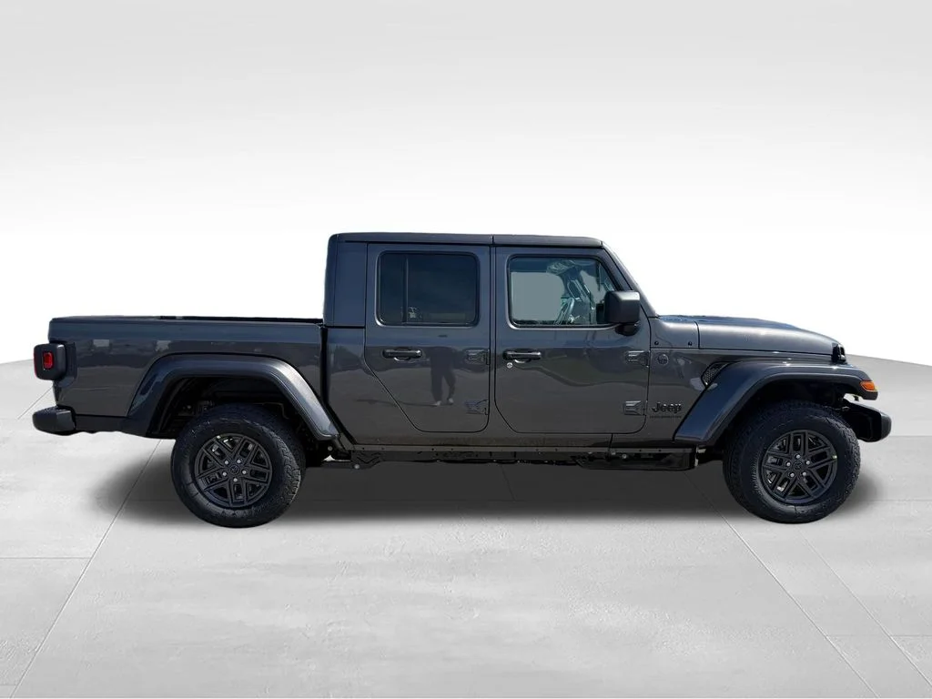 New 2026 Granite Crystal Metallic Clear-Coat Exterior Paint Jeep Sport S image 6