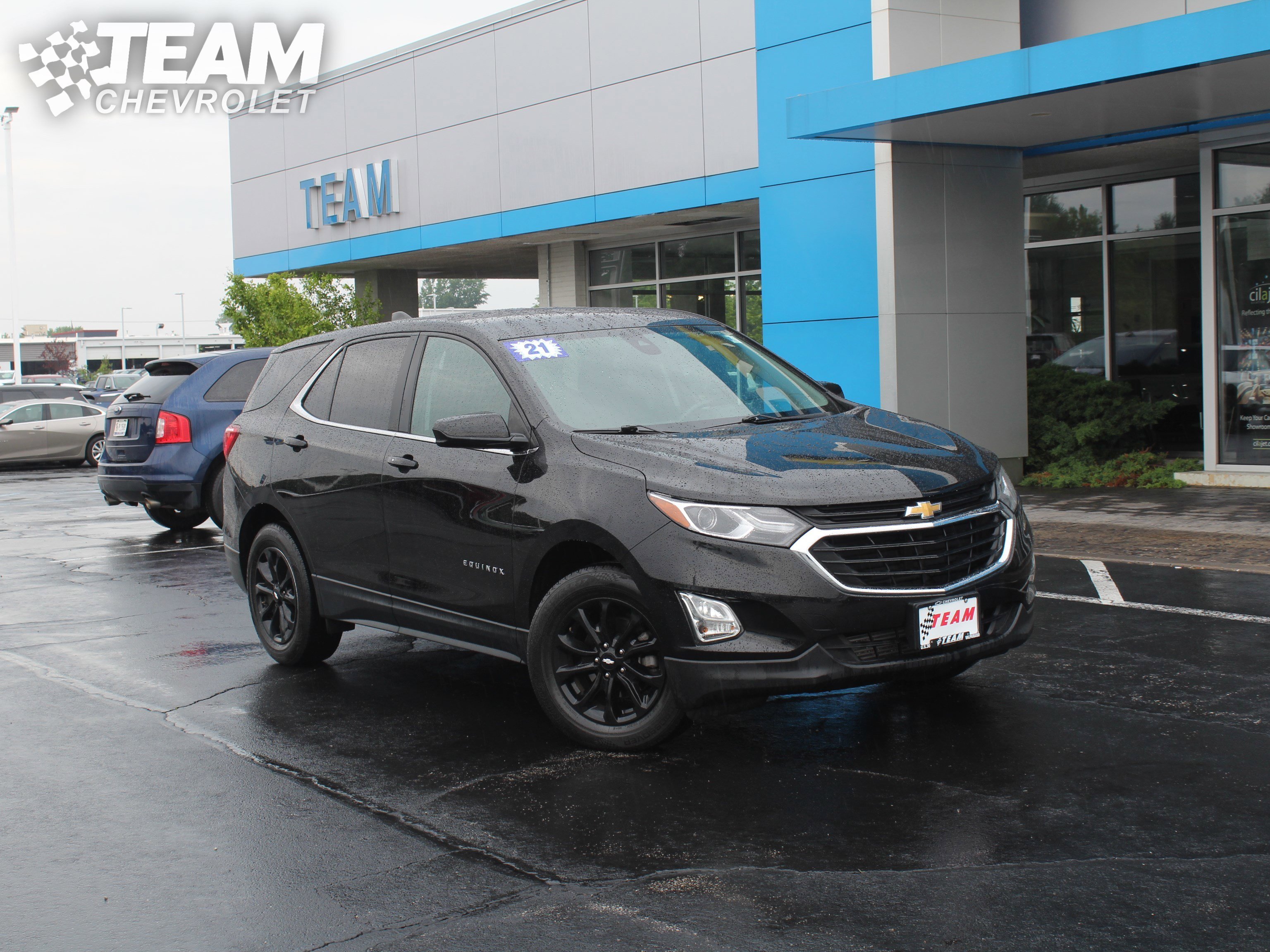 Used 2021 Chevrolet Equinox LT with VIN 2GNAXUEV3M6146294 for sale in Valparaiso, IN
