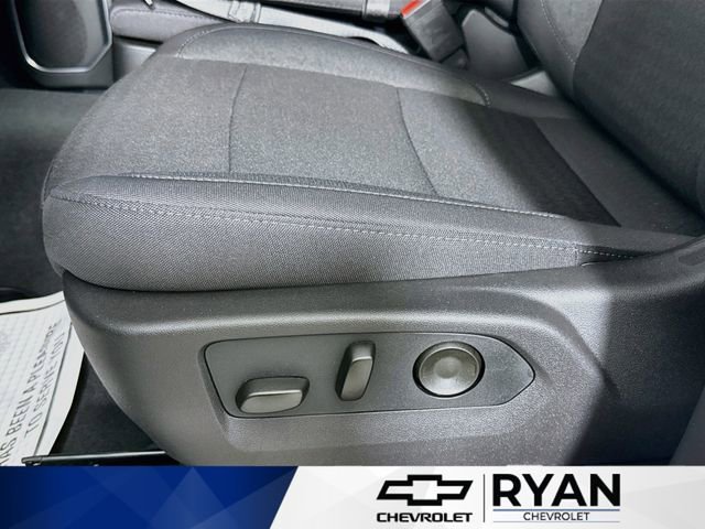 New 2026 Summit White Chevrolet LT image 19