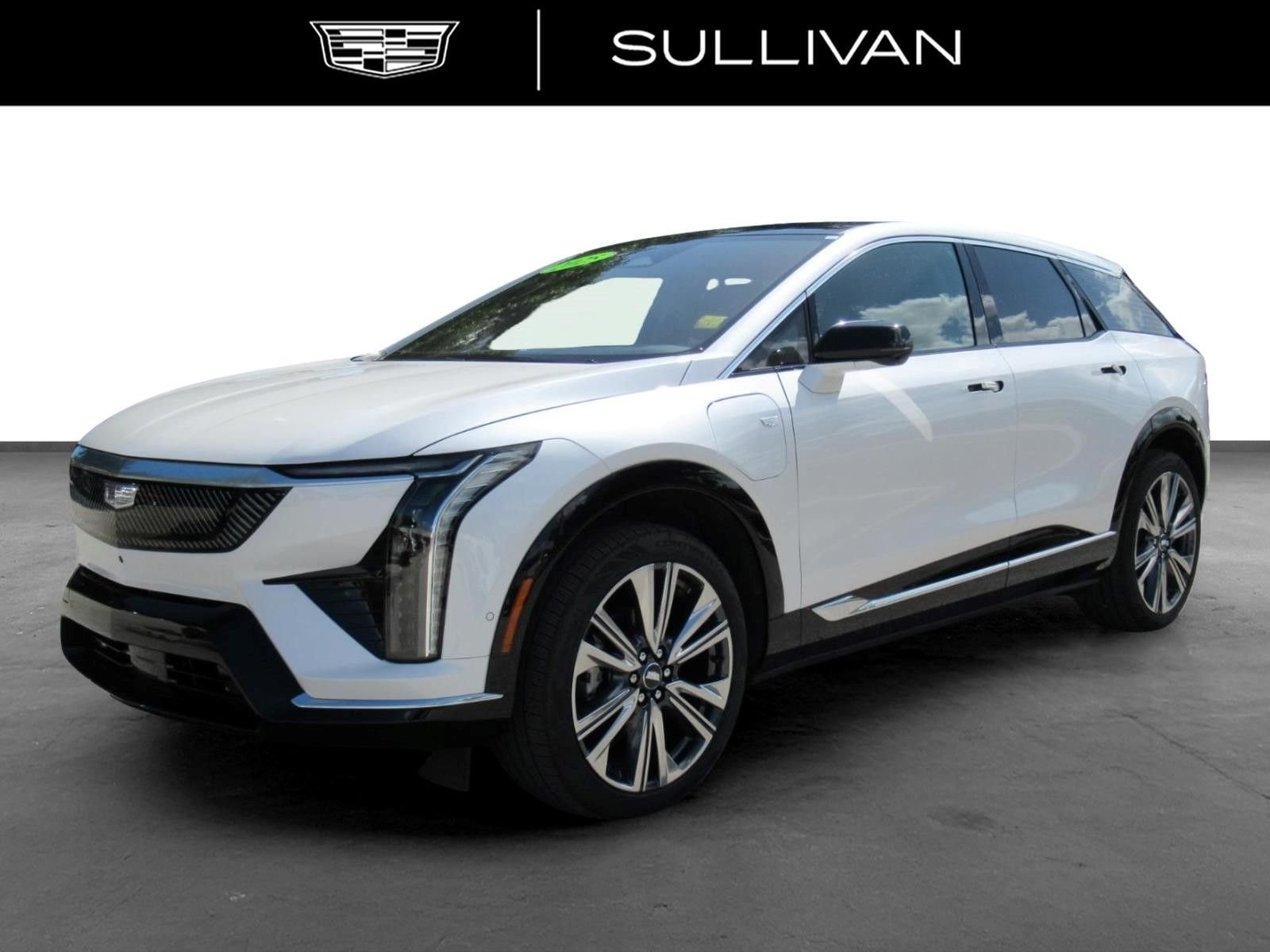 Used 2025 White Cadillac Luxury 2 image 4