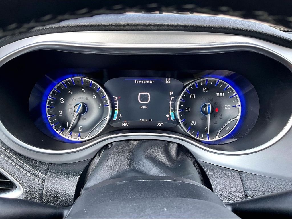 Used 2025 Black Chrysler Limited image 26