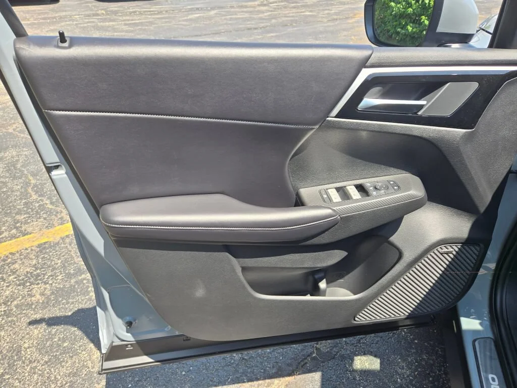 New 2026 Gray Mitsubishi SE S-AWC image 19