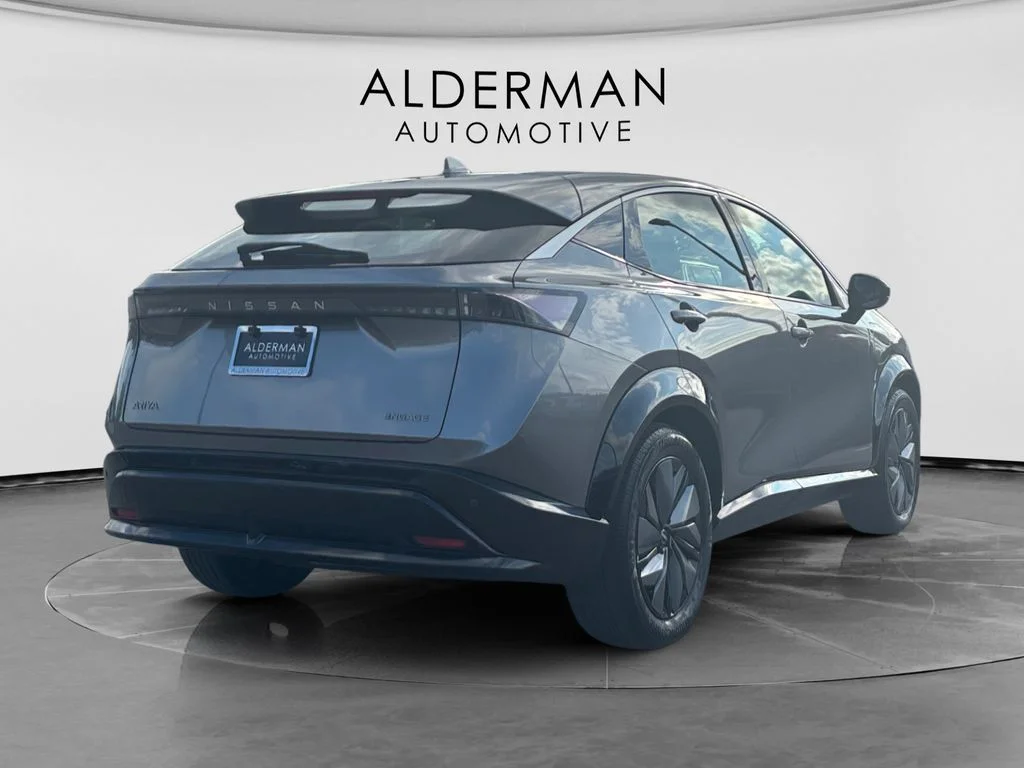 Used 2023 Gray Nissan ENGAGE image 5
