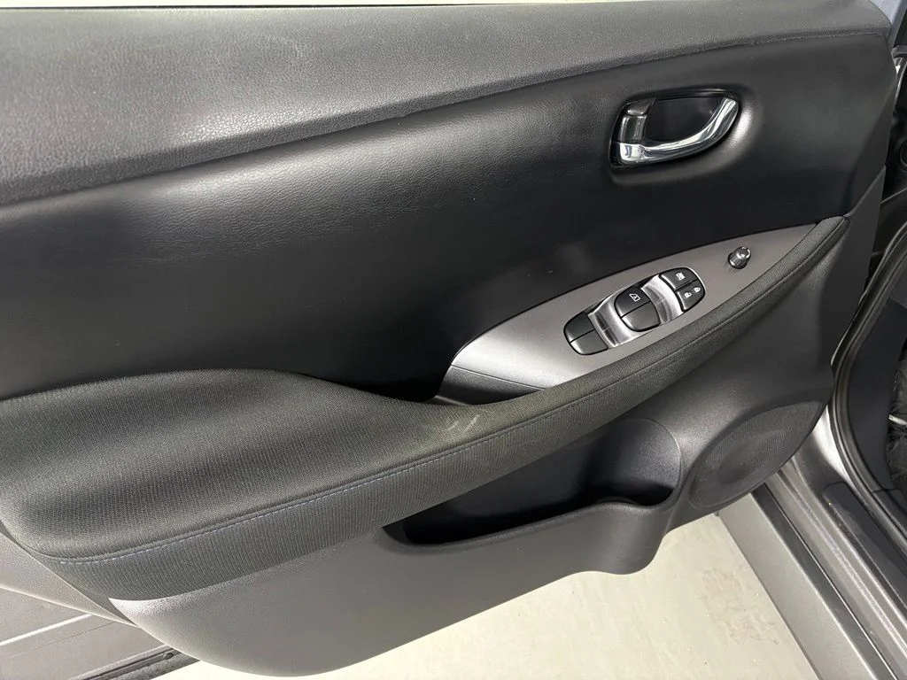 Used 2025 Gray Nissan S image 17