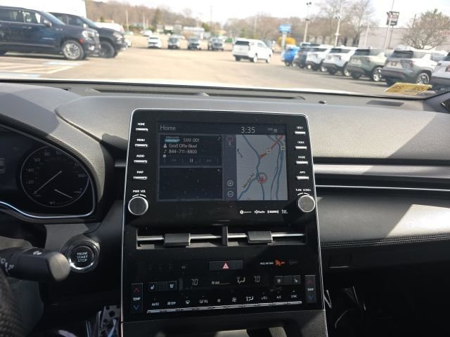 Used 2019 White Toyota XLE image 23