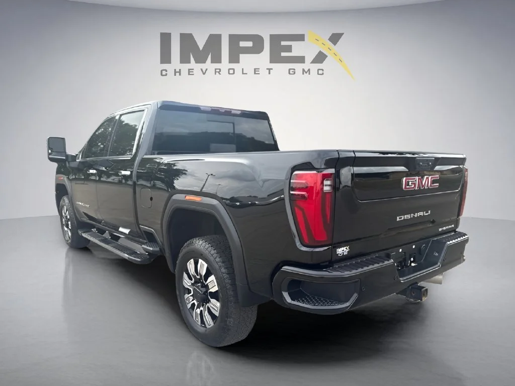 Used 2025 Onyx Black GMC Denali image 3