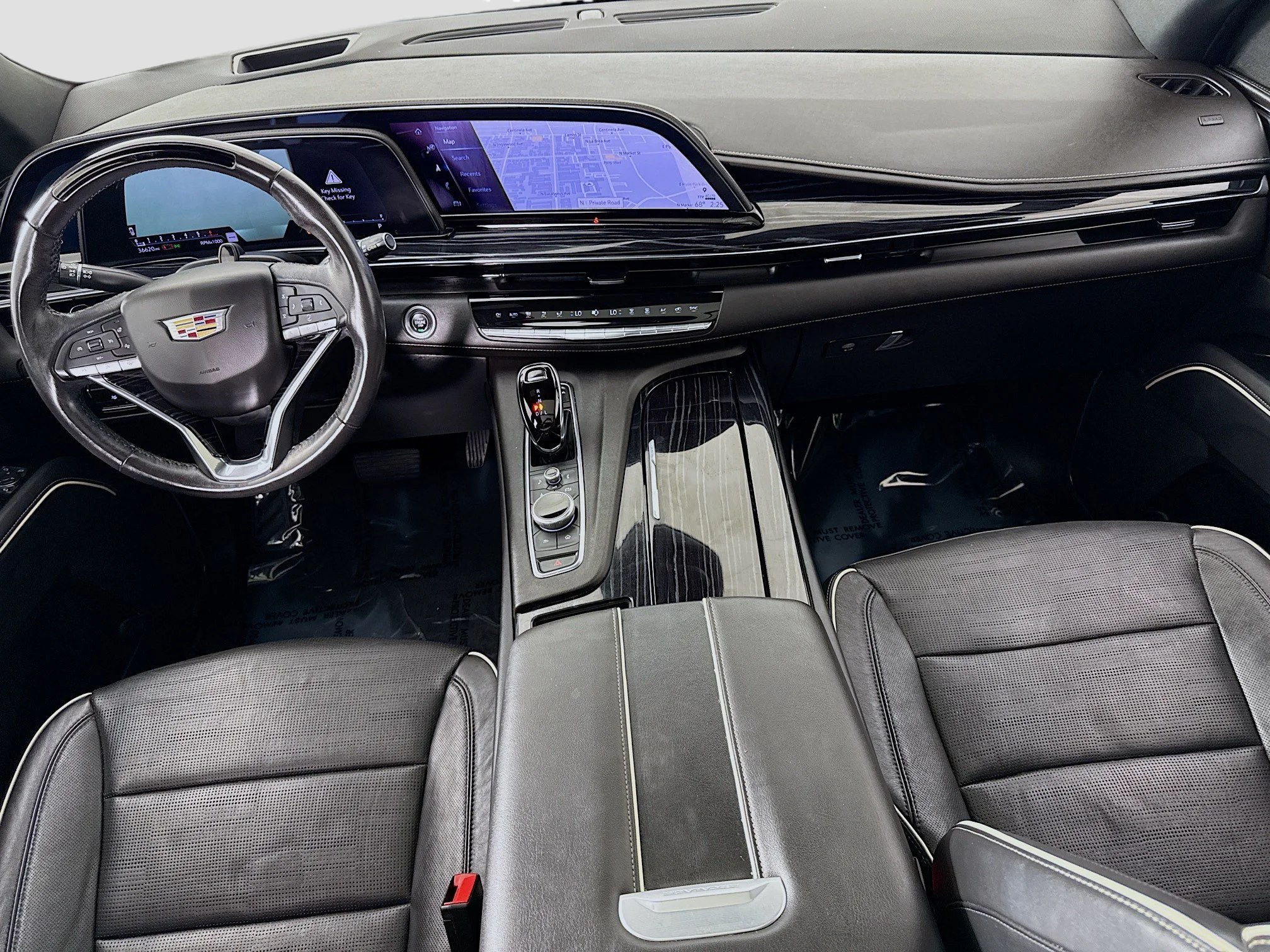 Used 2022 Crystal White Tricoat Cadillac Sport image 27