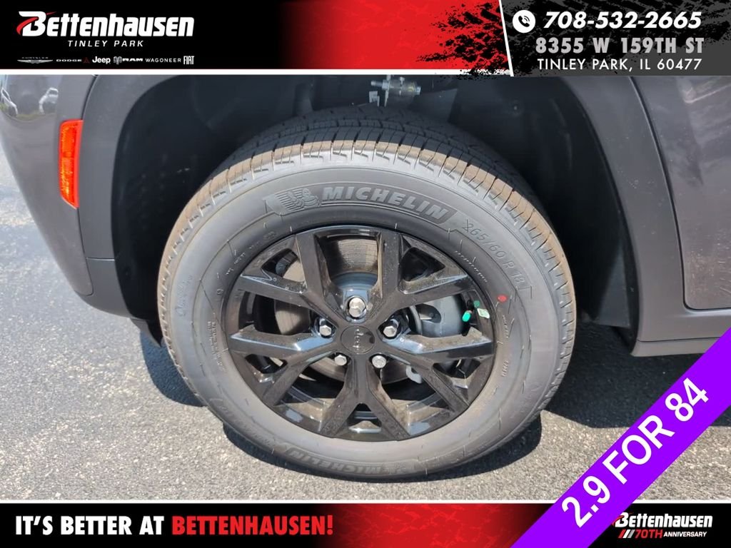 New 2026 Baltic Gray Metallic Clear-Coat Exterior Paint Jeep Limited image 11