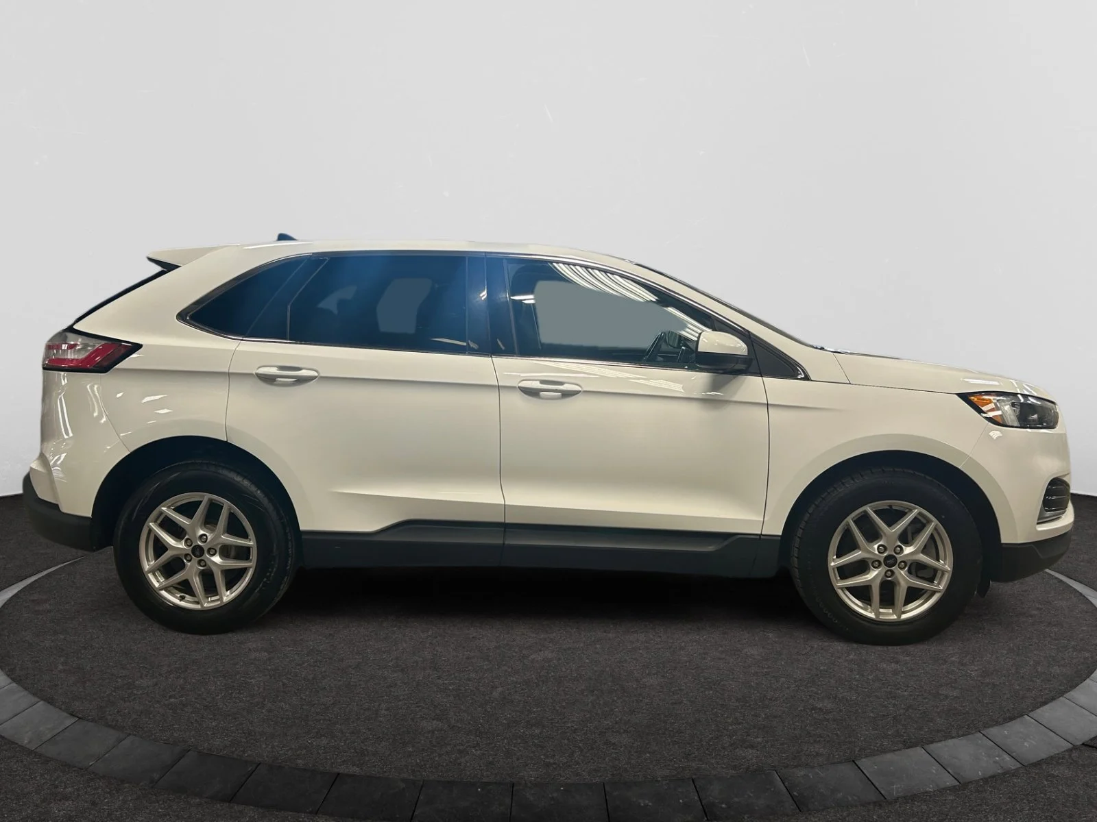 Used 2023 OXF WHITE Ford SEL AWD image 6