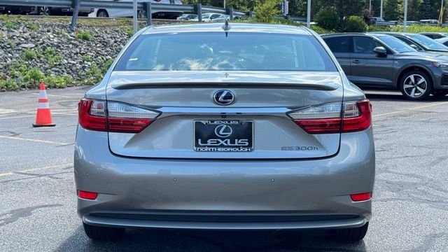 Used 2017 Atomic Silver Lexus 300h image 5