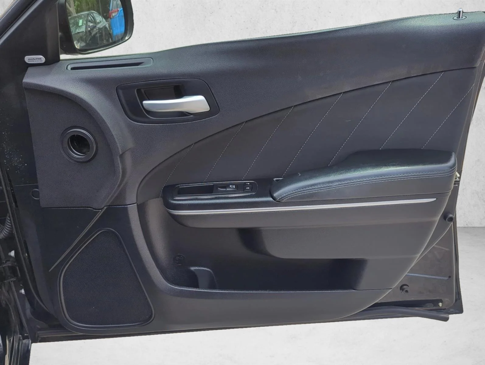 Used 2016 Pitch Black Clearcoat Dodge SXT image 25
