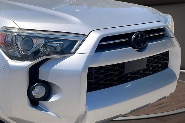 Used 2020 Silver Toyota SR5 image 25