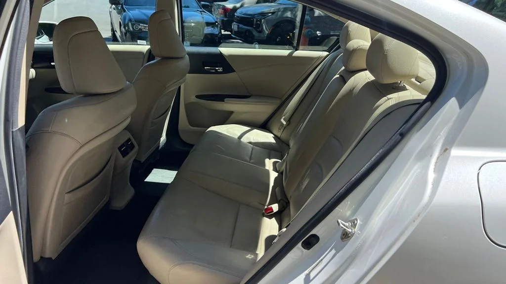 Used 2014  Honda EX-L image 11