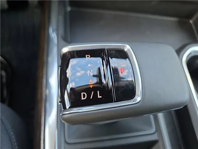 New 2026 Onyx Black GMC Elevation image 15