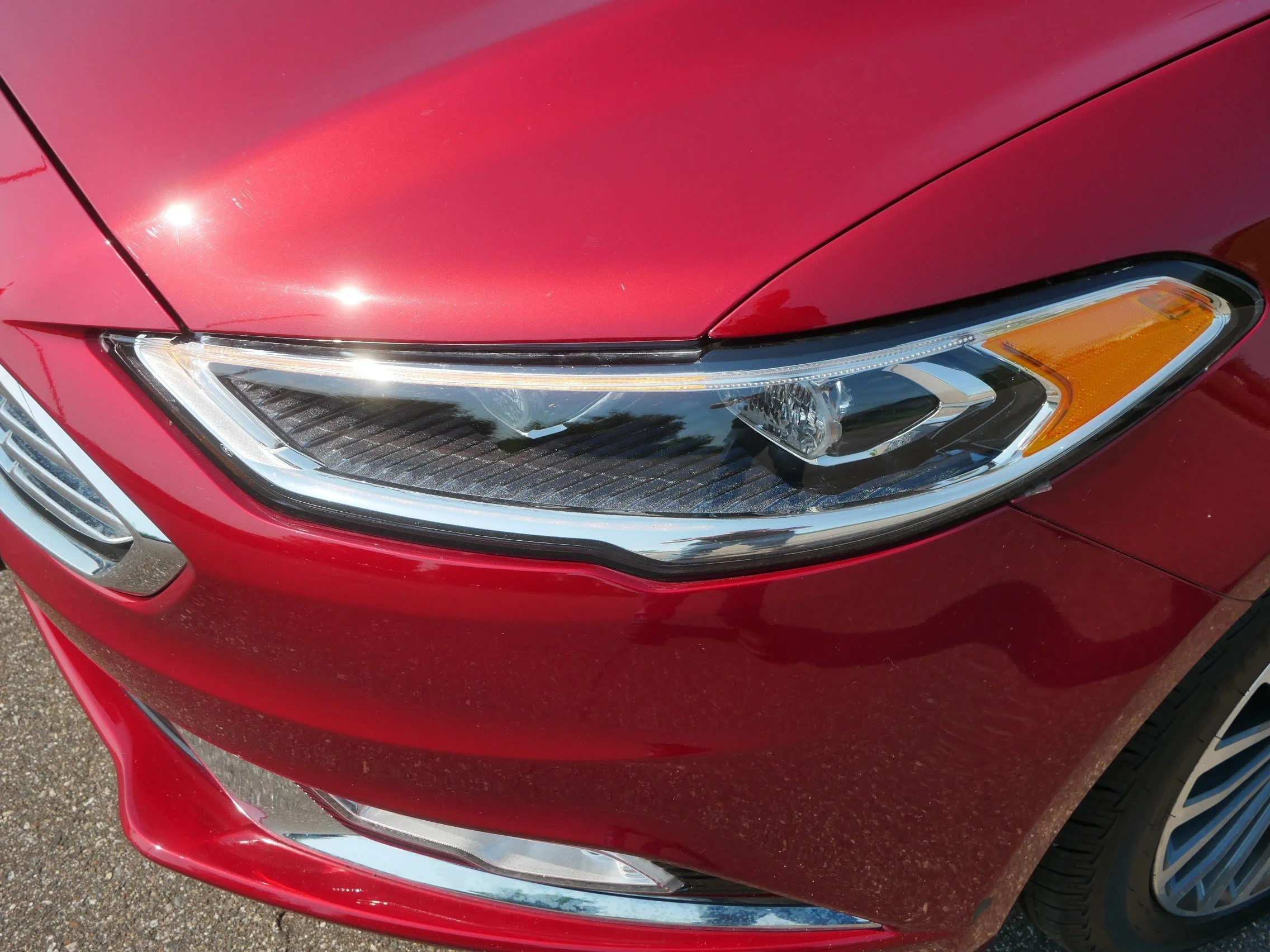 Used 2017 Ruby Red Metallic Tinted Clearcoat Ford SE image 15