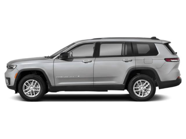 Used 2023 Diamond Black Crystal Pearlcoat Jeep Limited image 4