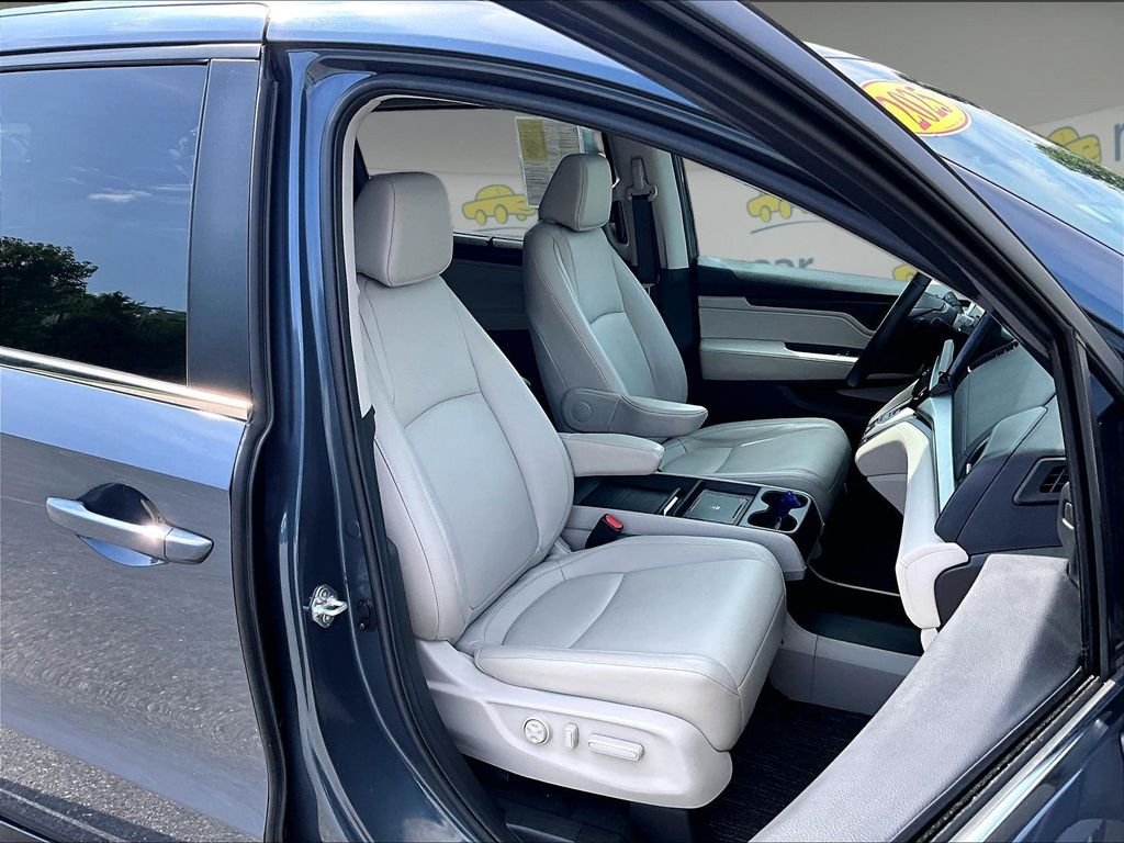 Used 2025 Black Honda EX-L image 11