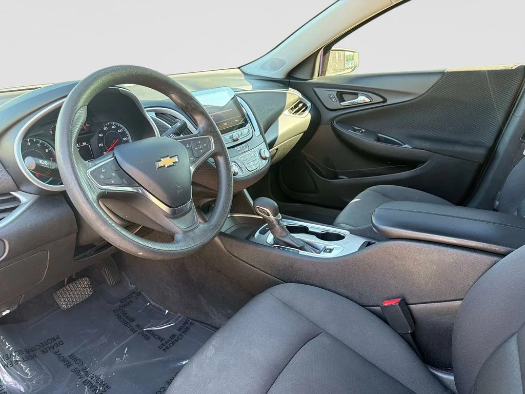 Used 2022 Silver Chevrolet LT image 22