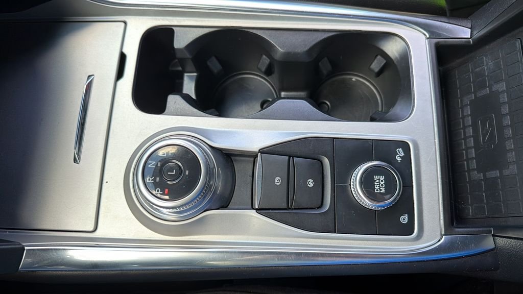 Used 2023 Blue Ford Limited image 17