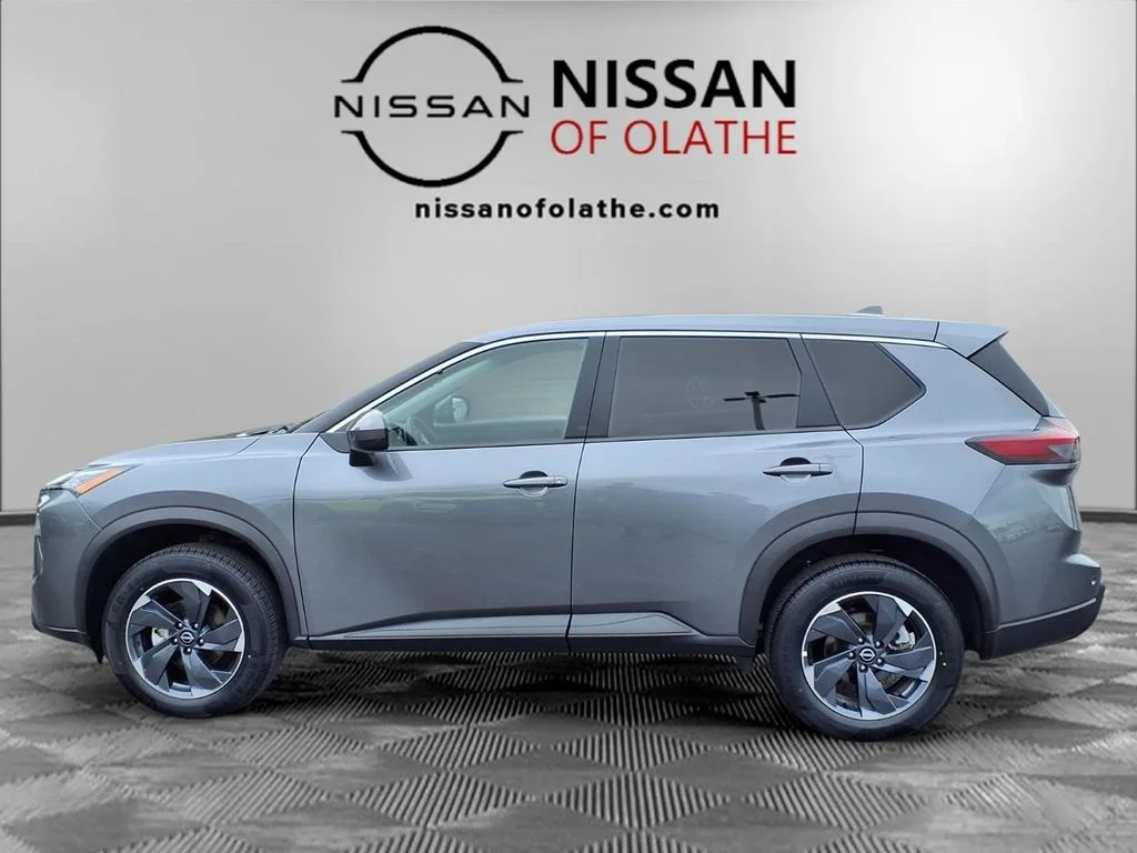 Used 2025 Gray Nissan SV image 21