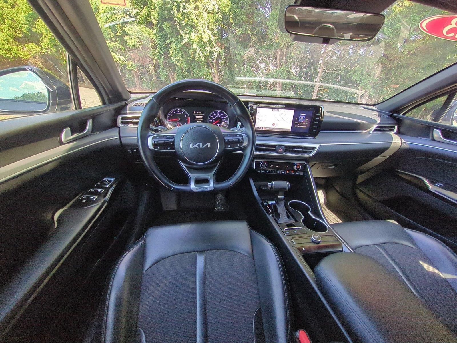 Used 2023 Wolf Gray Kia GT-Line image 33