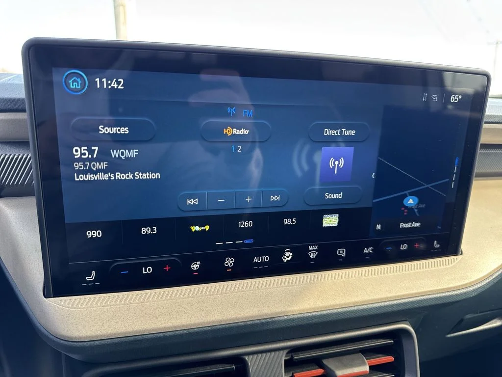 Used 2025 White Ford Lariat image 16