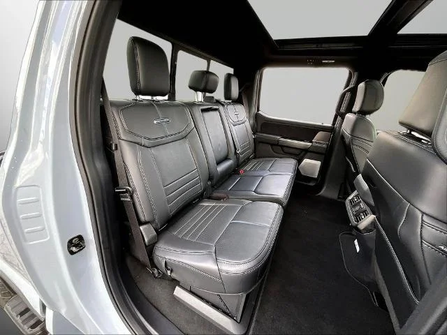 2026 Ford F-350 Super Duty Platinum - Photo 44