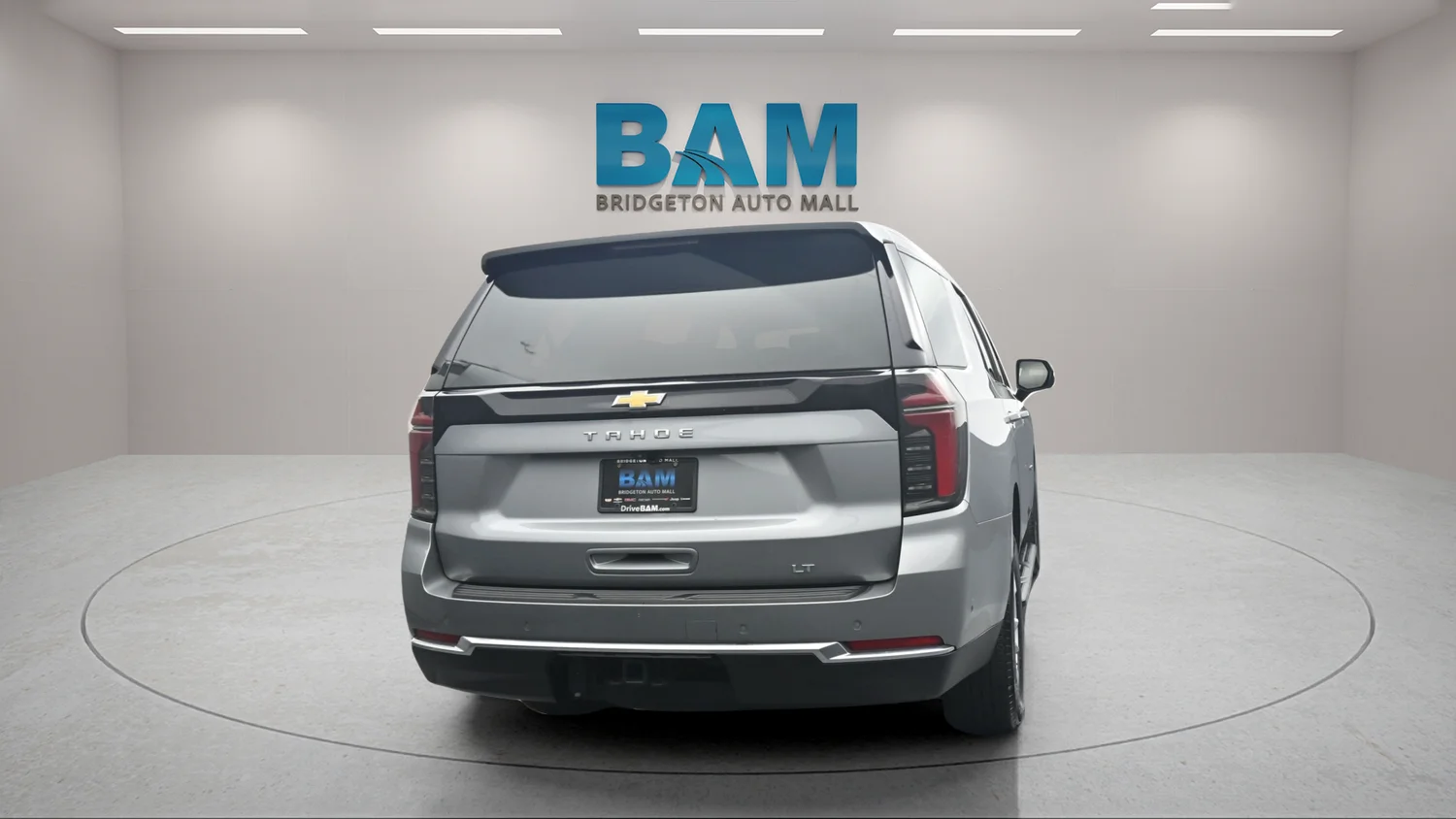 Used 2025 Gray Chevrolet LT image 5