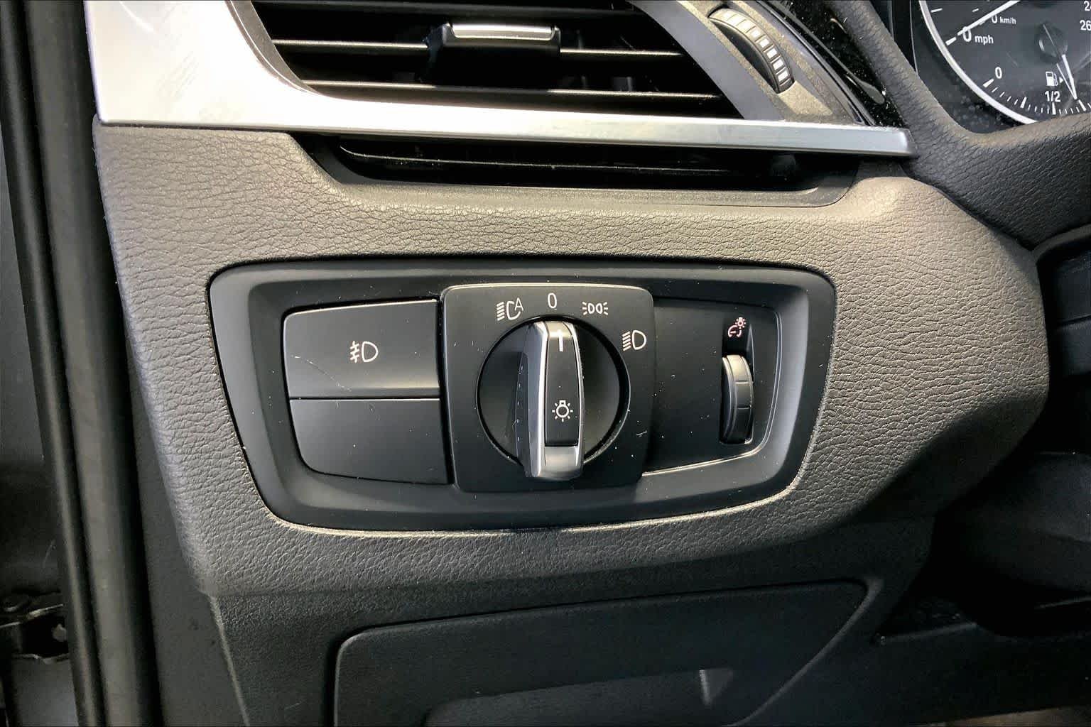 Used 2018 Mineral Gray Metallic BMW xDrive28i image 35
