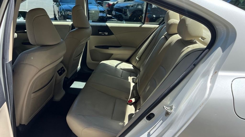 Used 2014  Honda EX-L image 11