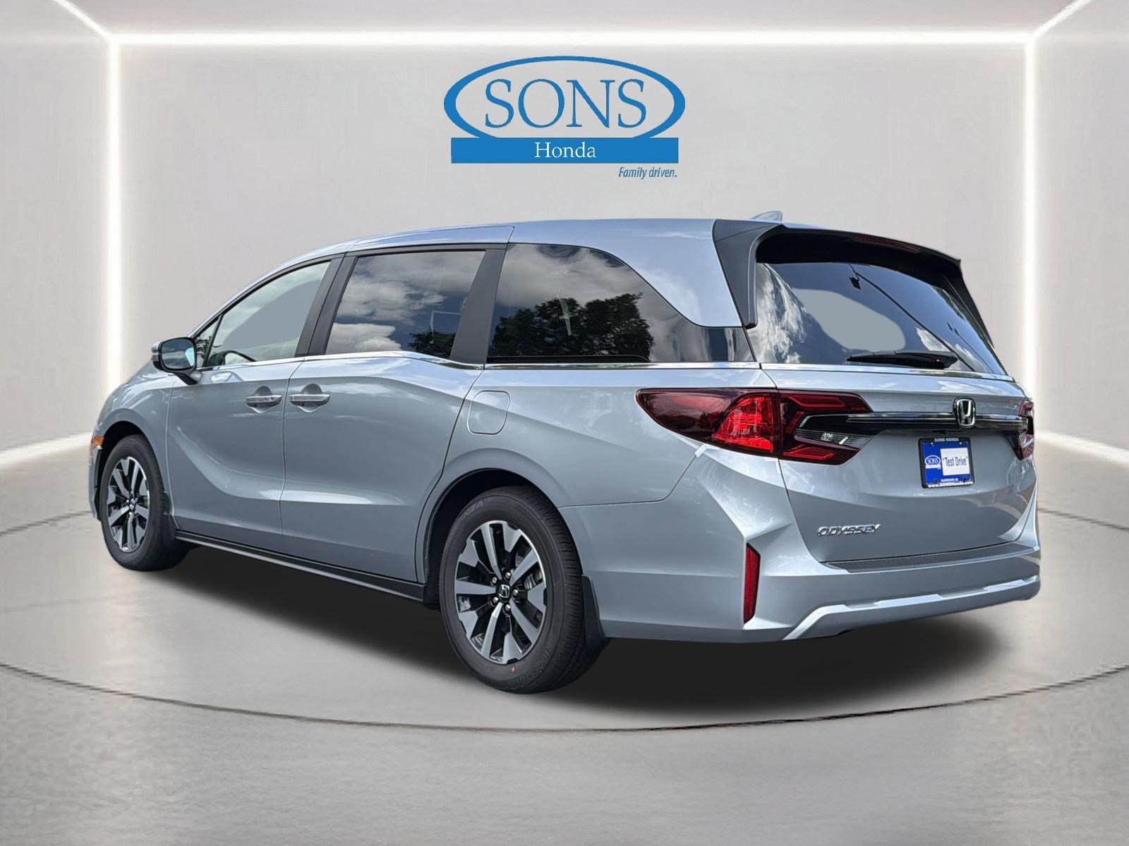 New 2026 Solar Silver Metallic Honda EX-L image 25