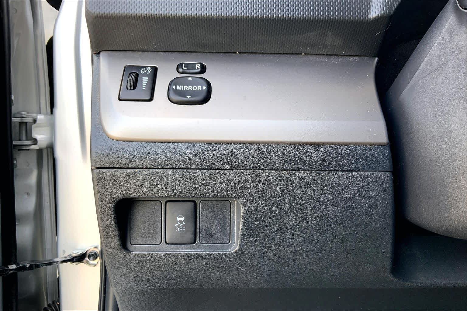 Used 2014 Classic Silver Metallic Scion  image 32