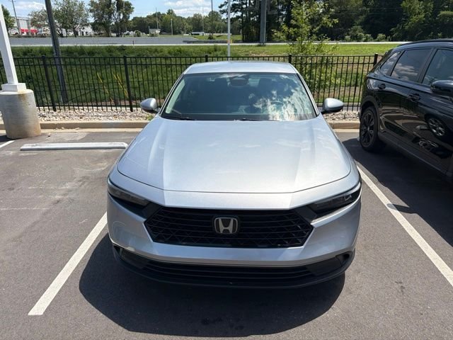Certified Used 2025 Solar Silver Metallic Honda 1.5T LX image 7