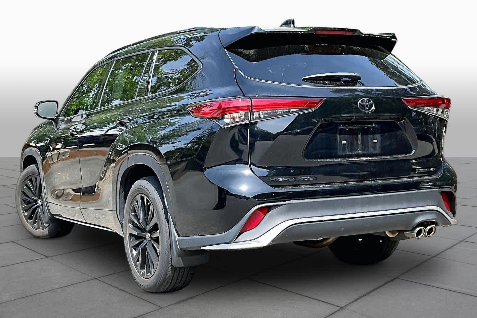 Used 2023 Midnight Black Metallic Toyota XSE image 11