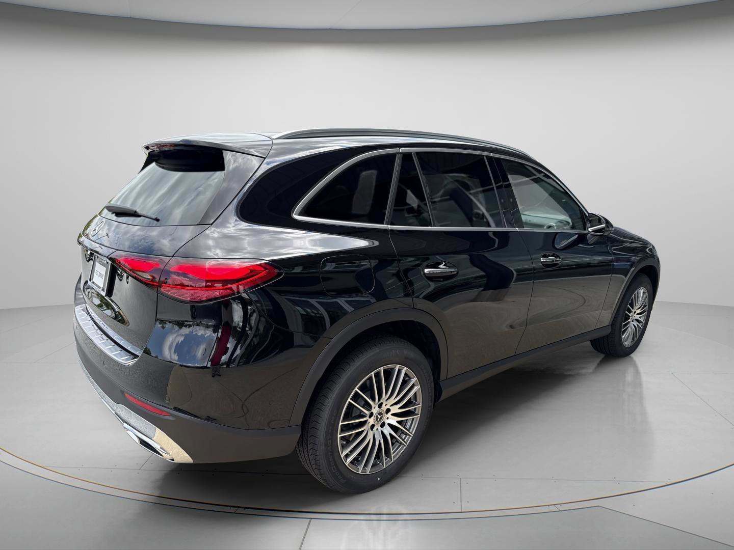 Certified Used 2026 Black Mercedes-Benz GLC 300 image 8