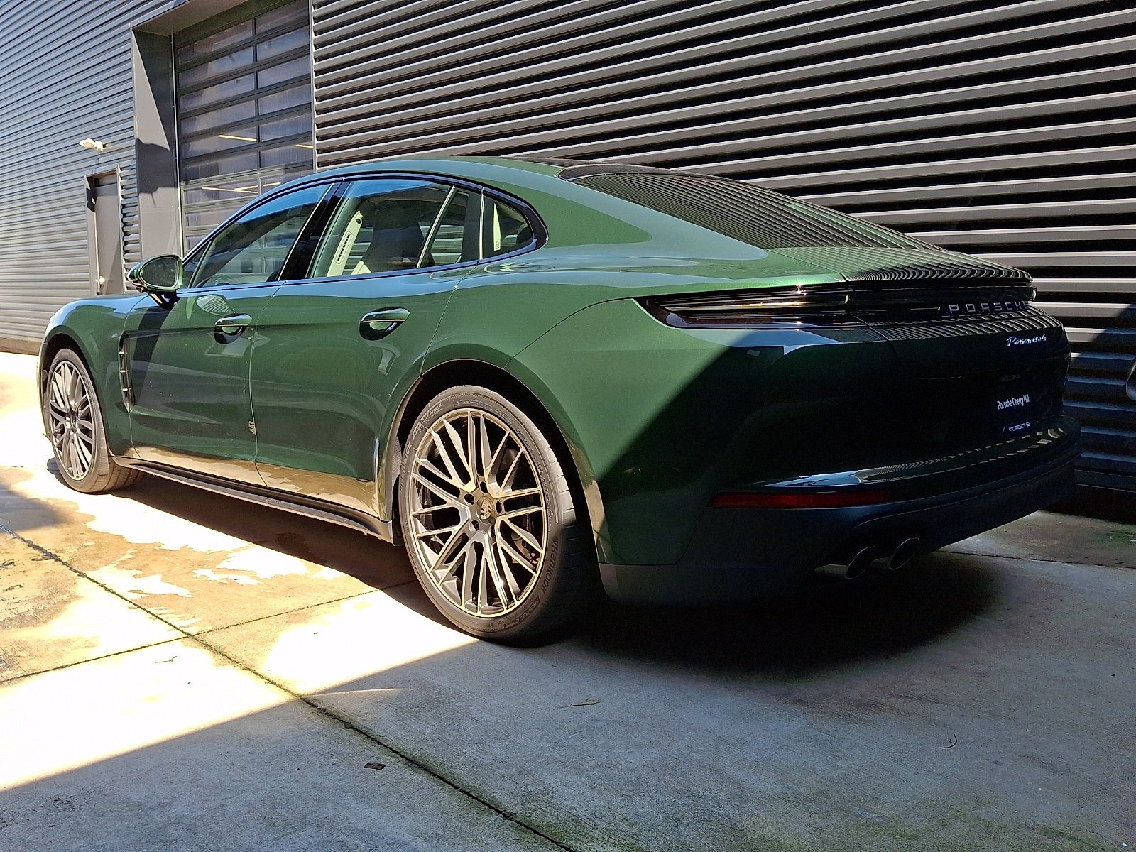 New 2026 Oak Green Metallic Neo Porsche 4 image 3