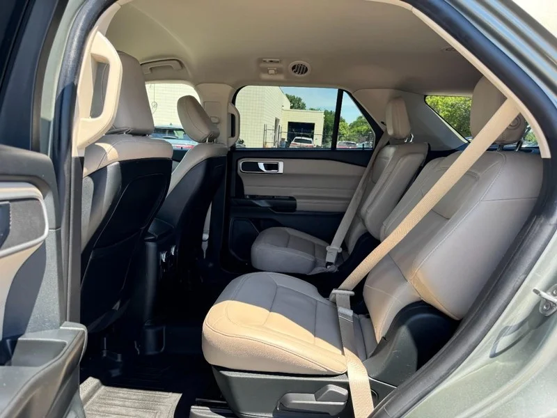 Used 2020 Silver Spruce Metallic Ford XLT 4WD image 12