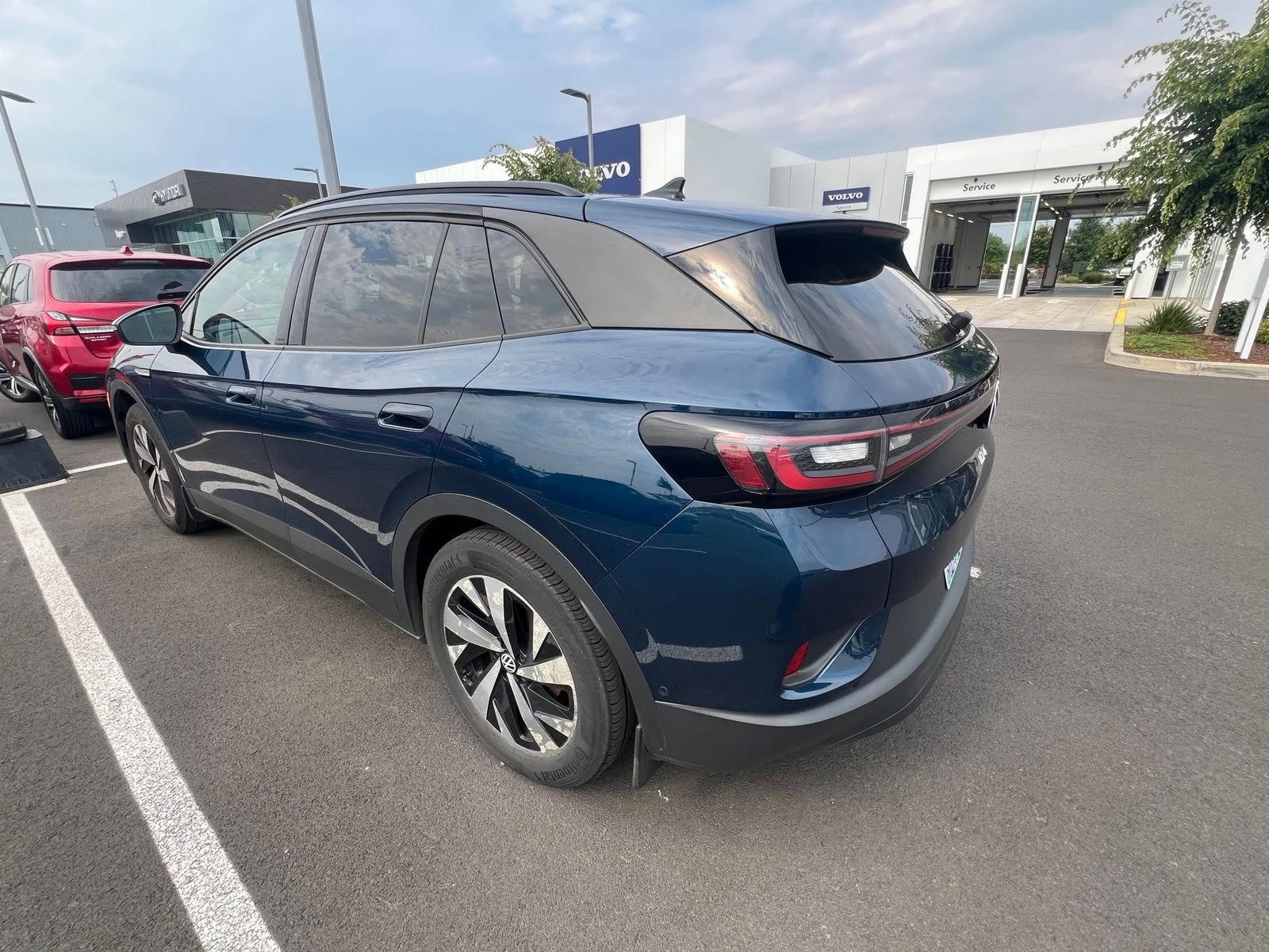 Used 2023  Volkswagen Pro image 4