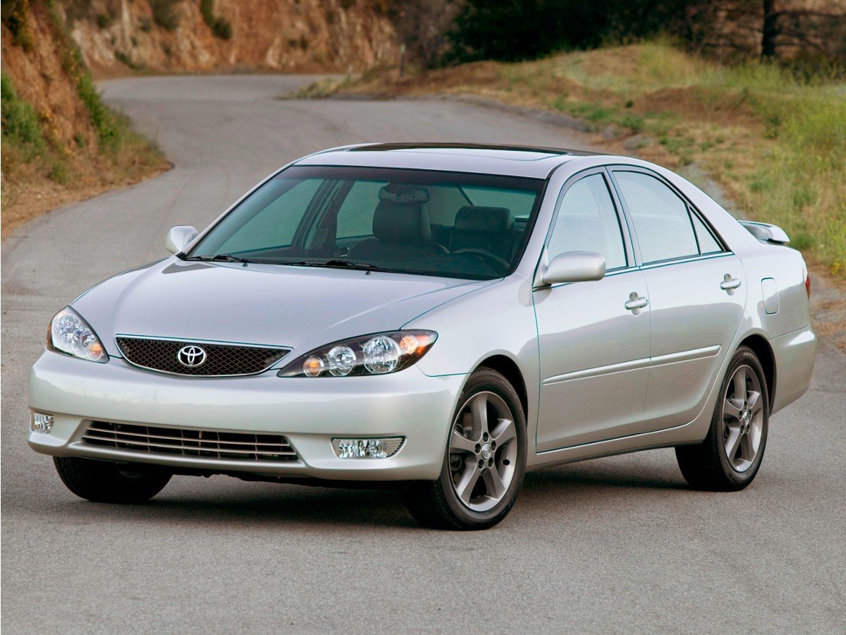 Used 2006  Toyota SE image 1