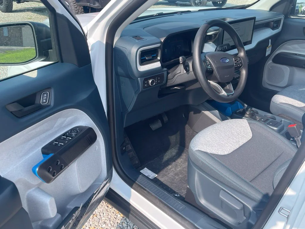 New 2026 Oxford White Ford XLT image 11