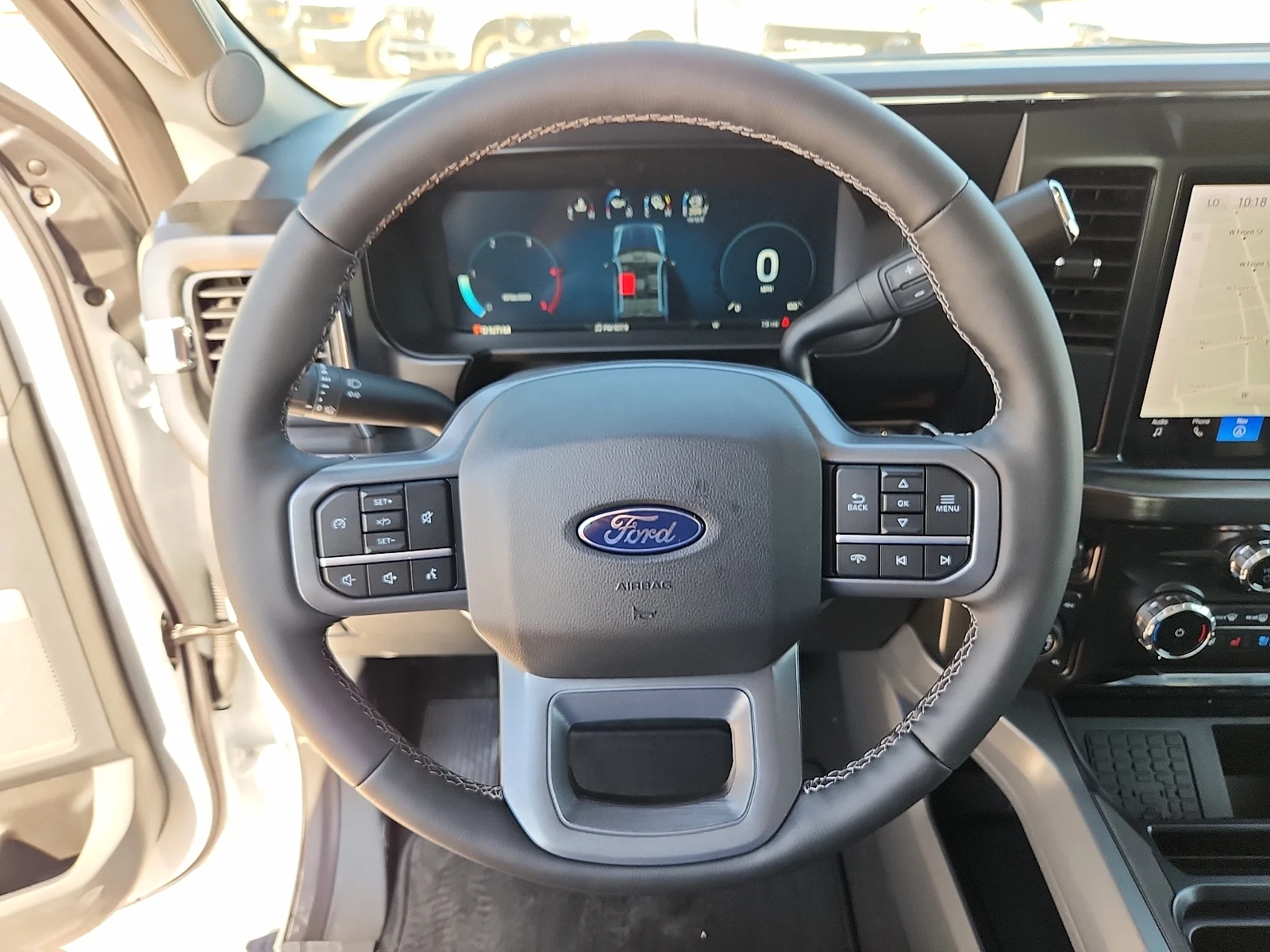 New 2027 Oxford White Ford Lariat image 21
